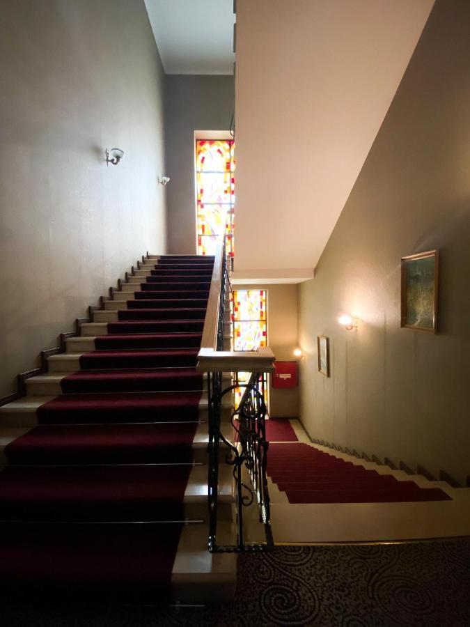Hotel Empire Kutaisi Zewnętrze zdjęcie