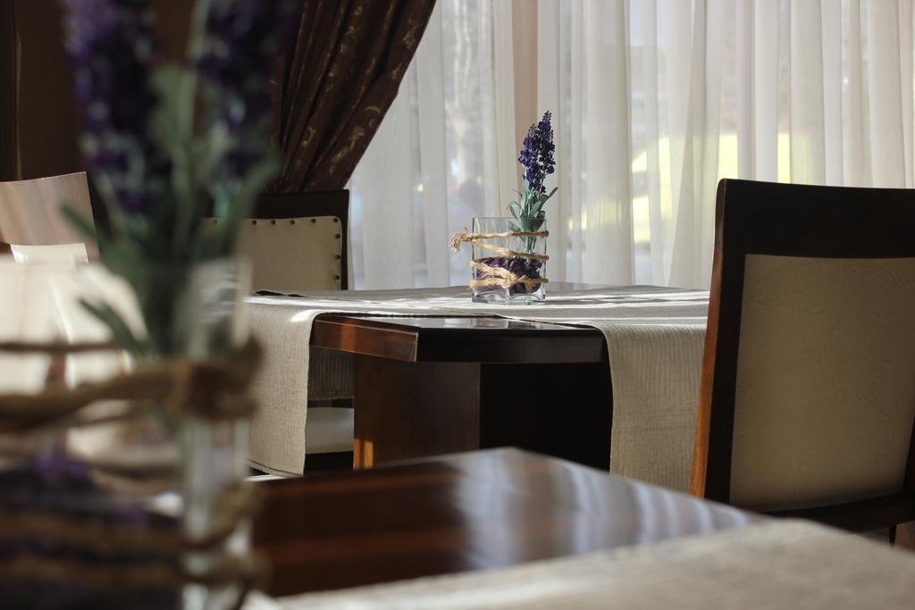 Hotel Empire Kutaisi Zewnętrze zdjęcie