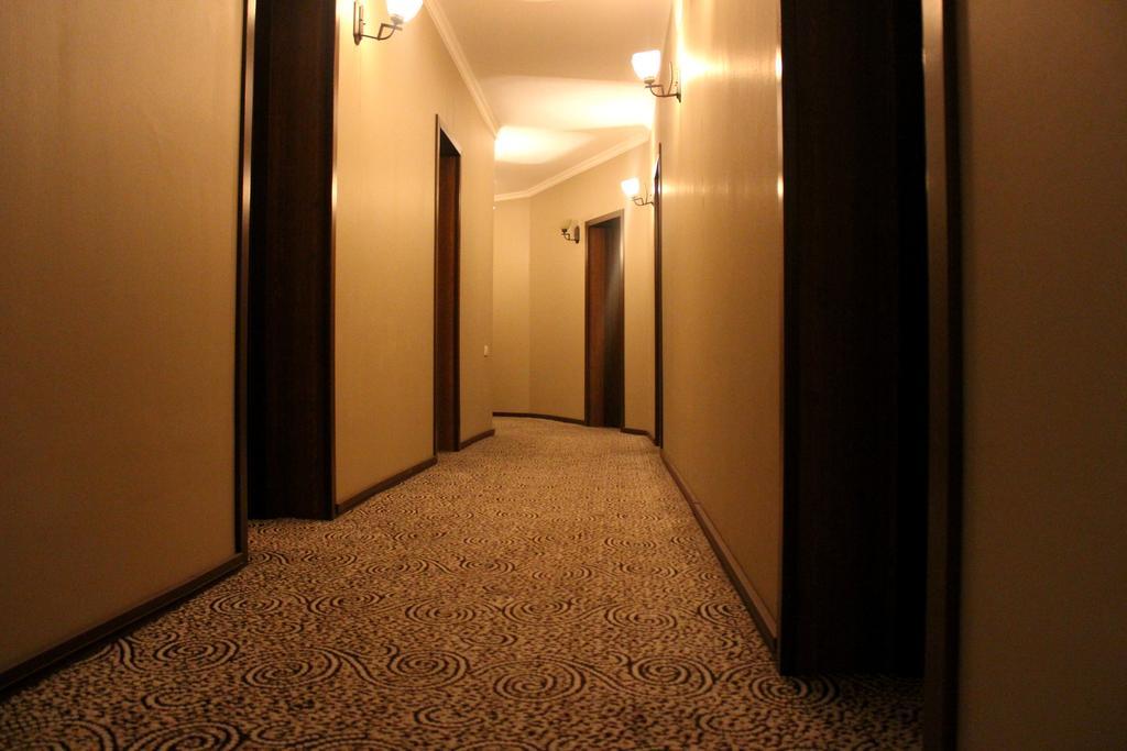 Hotel Empire Kutaisi Zewnętrze zdjęcie